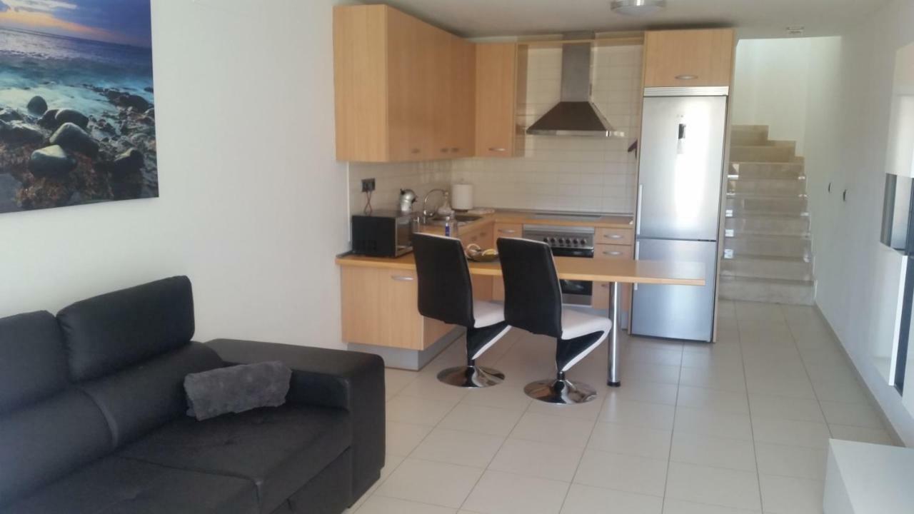 شقة El Rome Duplex أَغايتي المظهر الخارجي الصورة