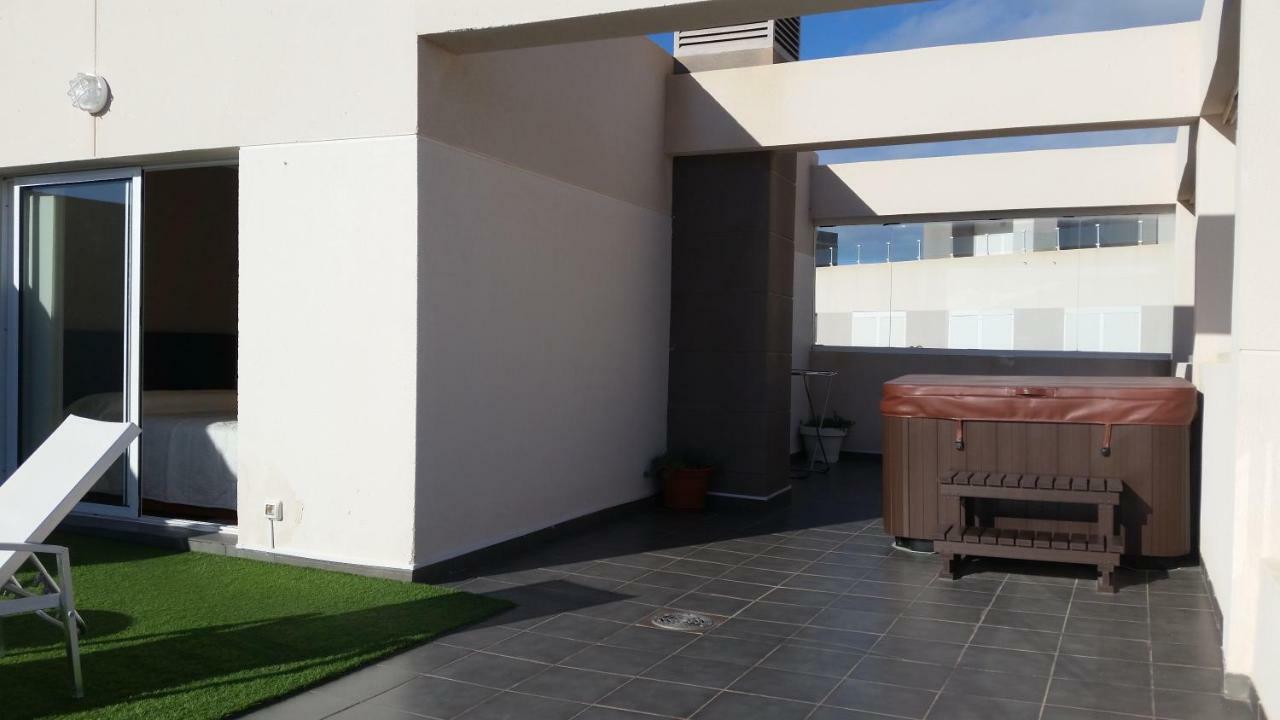 شقة El Rome Duplex أَغايتي المظهر الخارجي الصورة